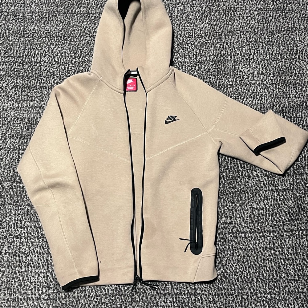 Nike Tan Men Jacket with Black Accents